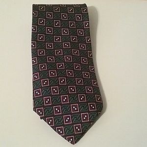 EUC- Kenneth Cole 100% Silk Tie-SZ 61L